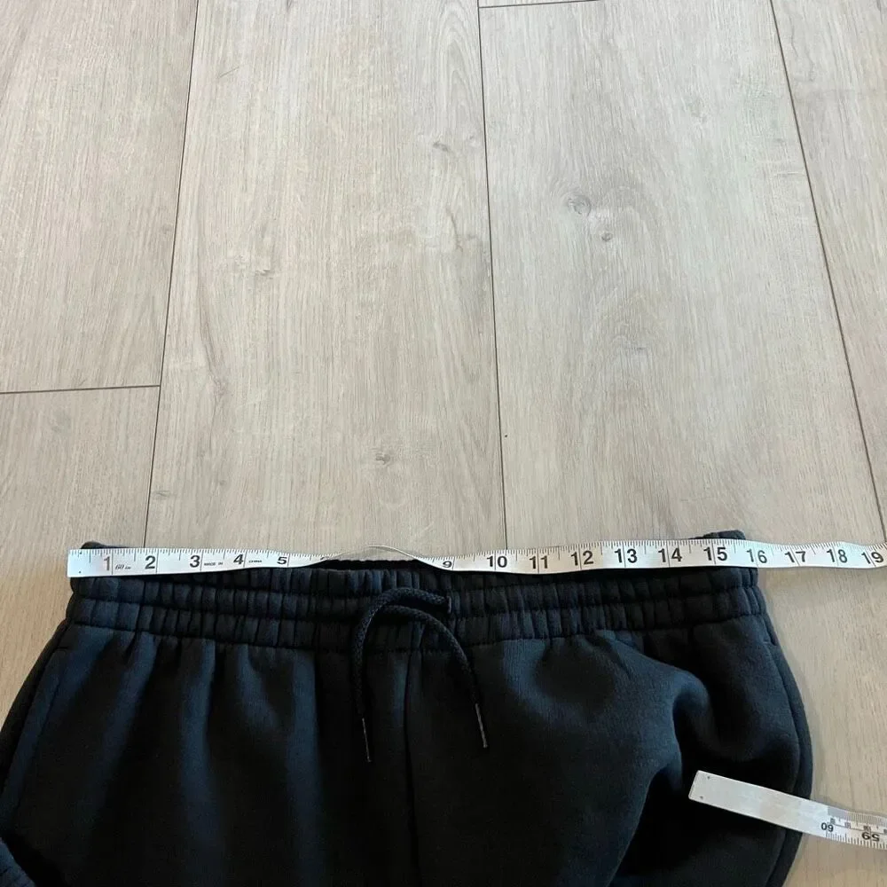 NEW BALANCE WOMENS FLEECE JOGGERS size M